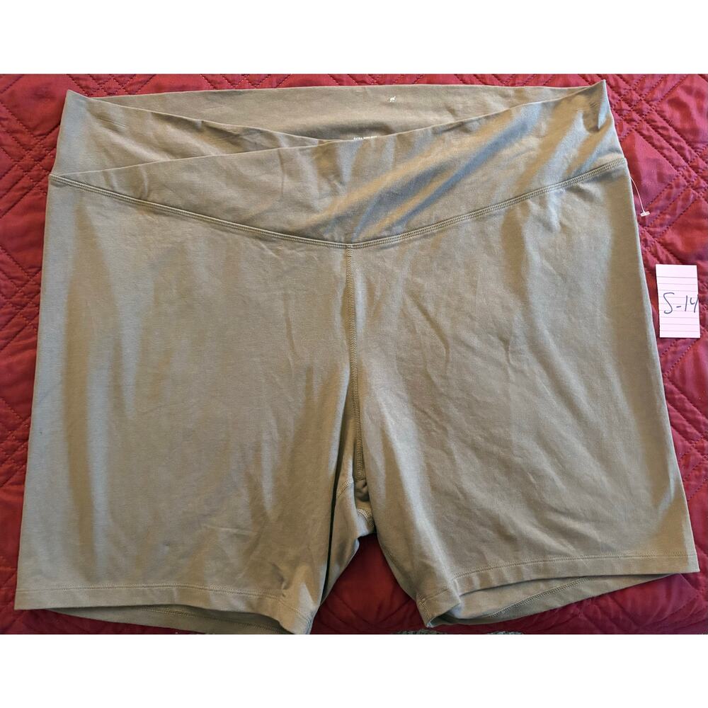 S14 Old Navy Extra High Rise Go Dry Biker Shorts brown 4x